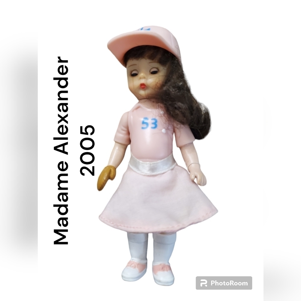 Madame Alexander 2005 McDonald's Collectable doll GUC